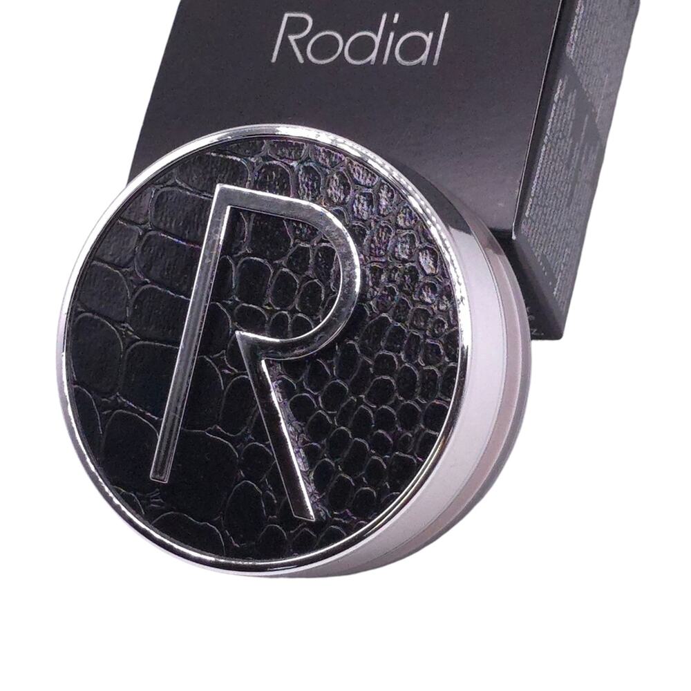 Rodial Glass Bronzing Powder - Picture 9 of 10